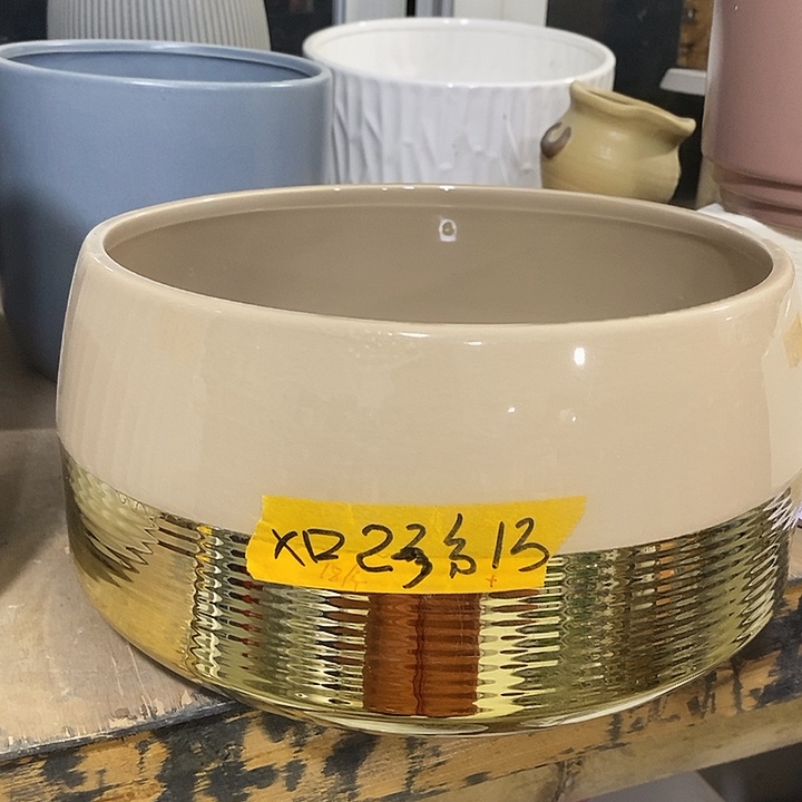 陶盆有孔 瑕疵针孔漏釉介意勿拍外口 23外高13