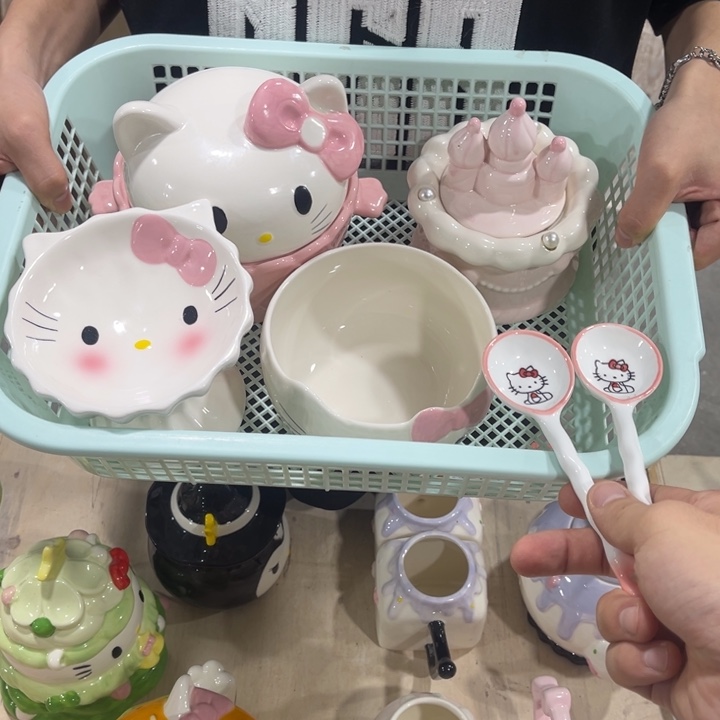 摆件这么多人都在看我的