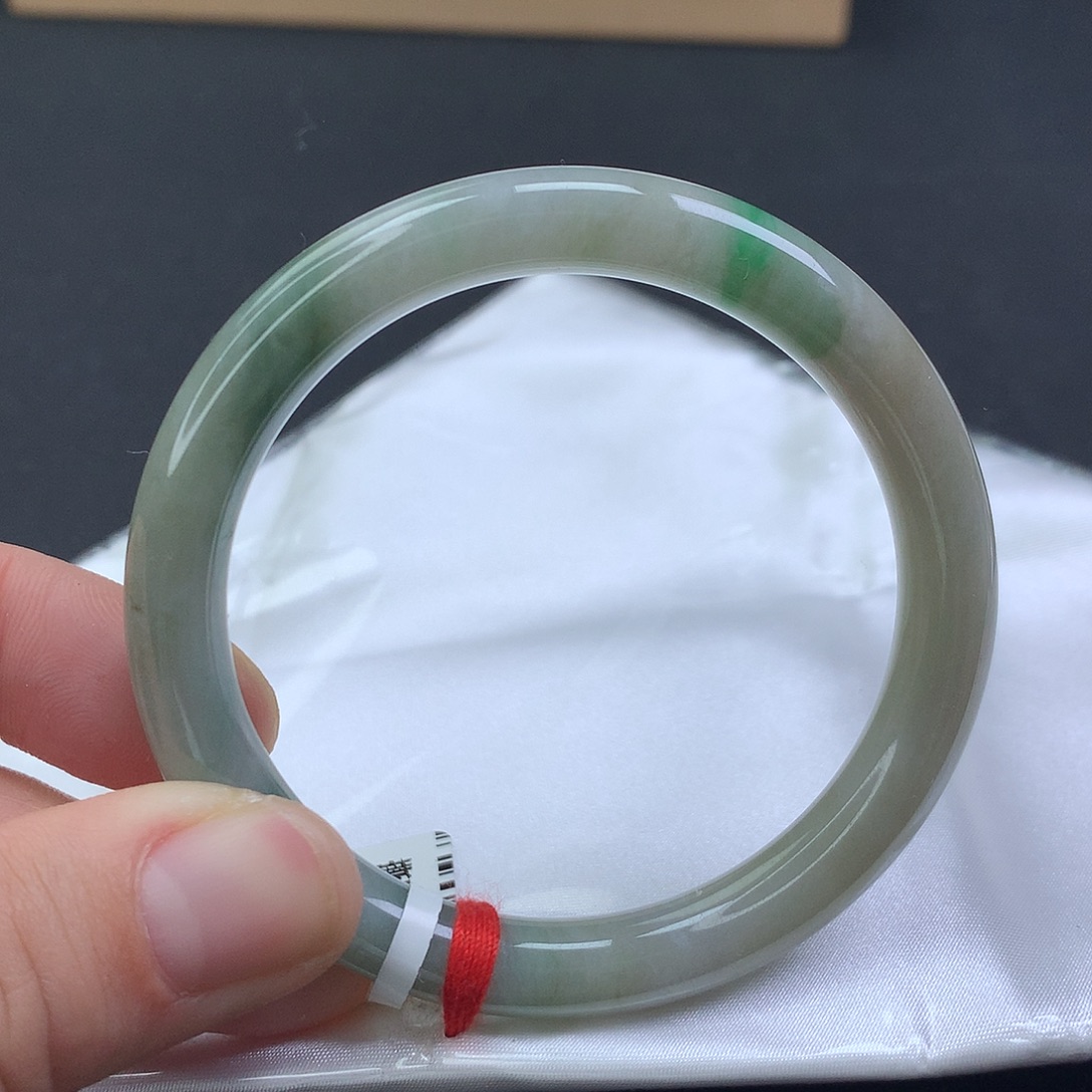 翡翠未镶嵌手镯56圈口