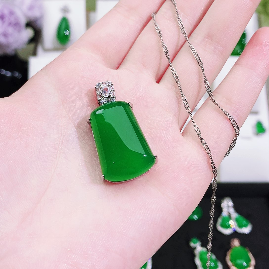 玛瑙/玉髓戒指未镶嵌纯天然珠宝玉石平安无事牌吊坠银