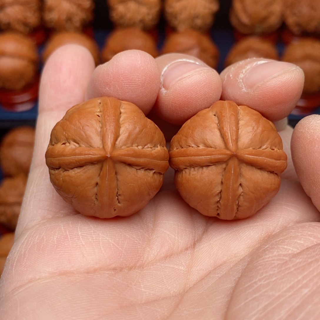 把件文玩核桃手捻四棱