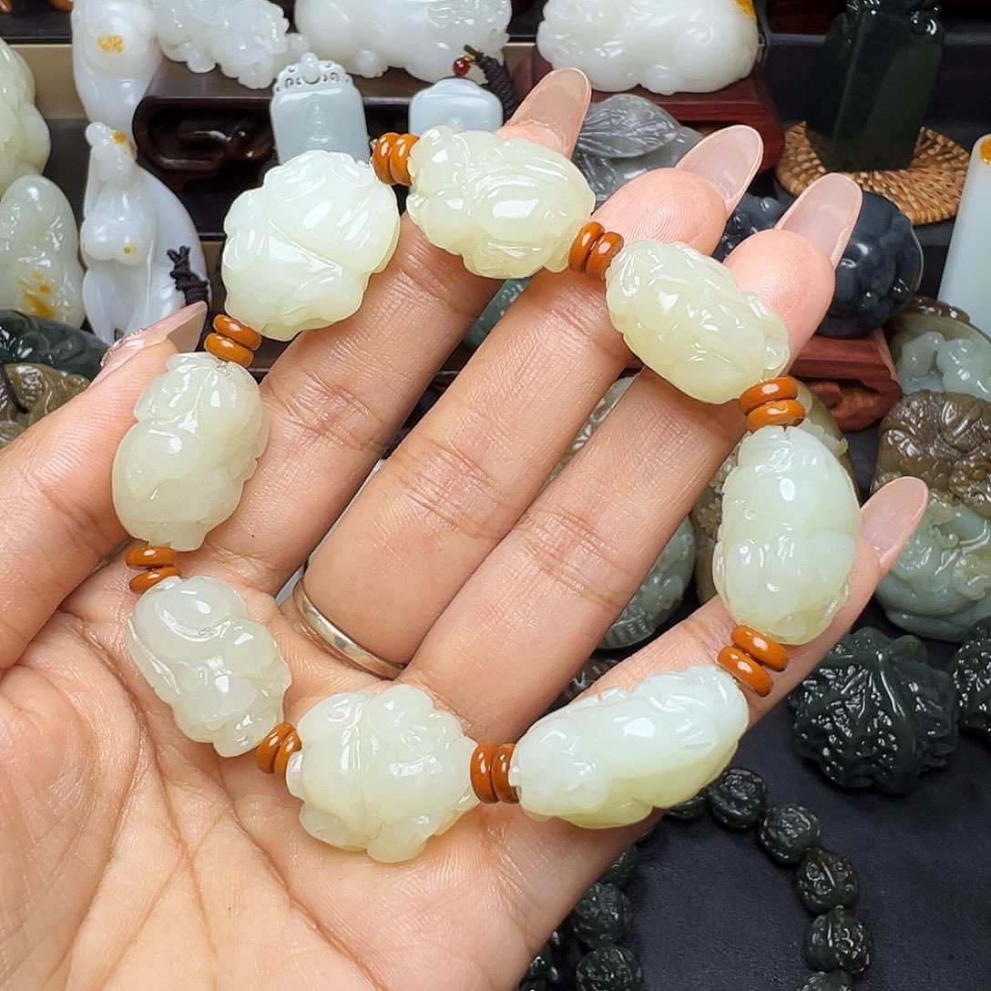 开****和田玉未镶嵌挂件