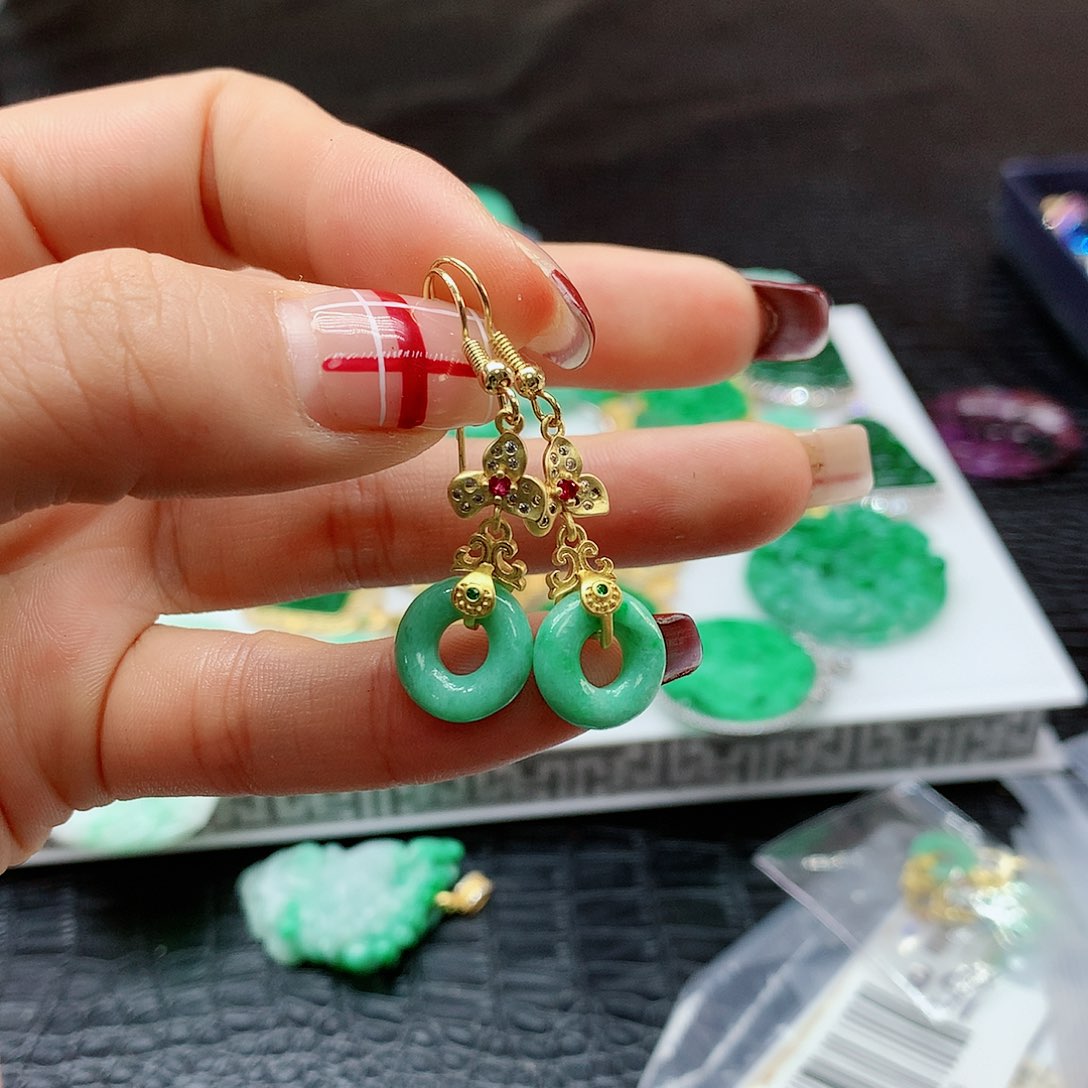 【闪购商品】翡翠耳饰未镶嵌，