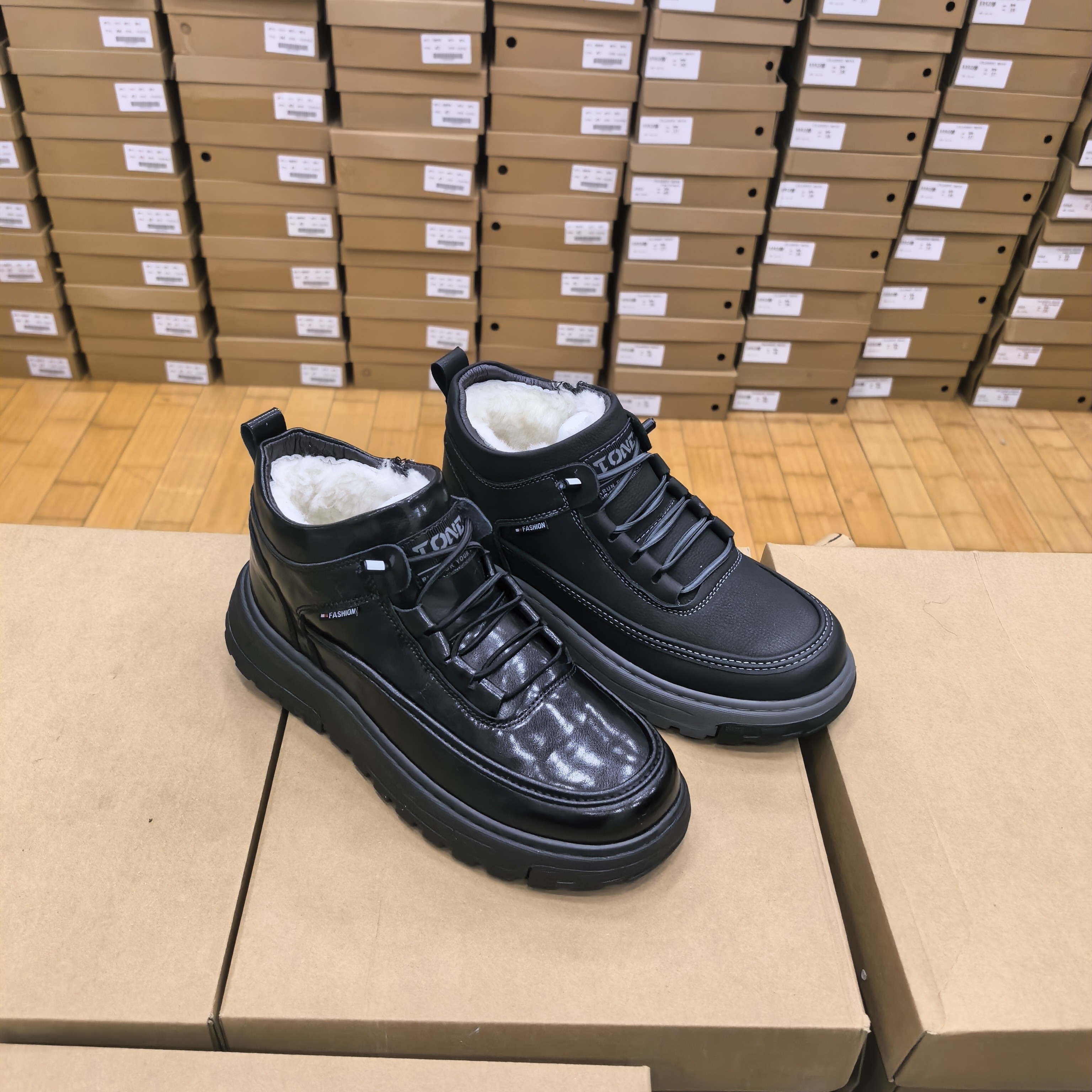 阔A8993-6冬季男款羊皮毛一体棉鞋保暖舒适车缝线大底厚底