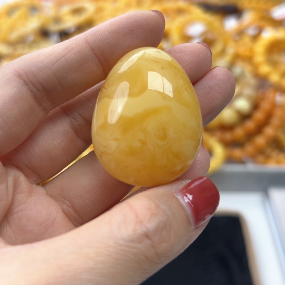 琥珀珠宝奇石未镶嵌
