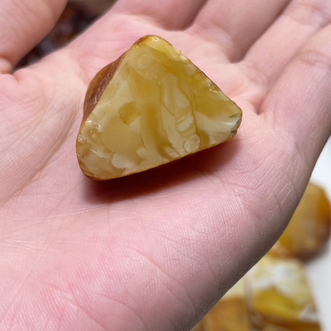 定制琥珀天然原矿