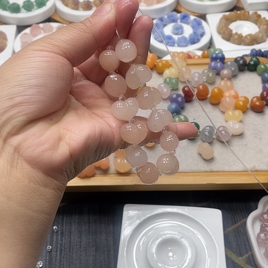 石英质玉（非洲翠）合金手串