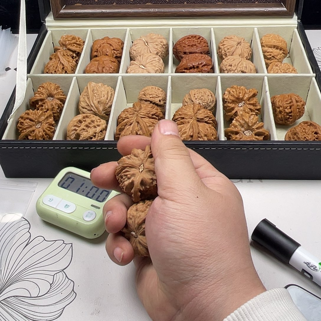 文玩核桃吊坠哈哈哈哈哈好好笑哈哈我