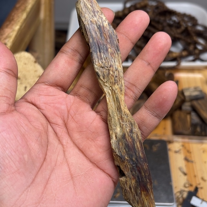 沉香沉香碎屑12克