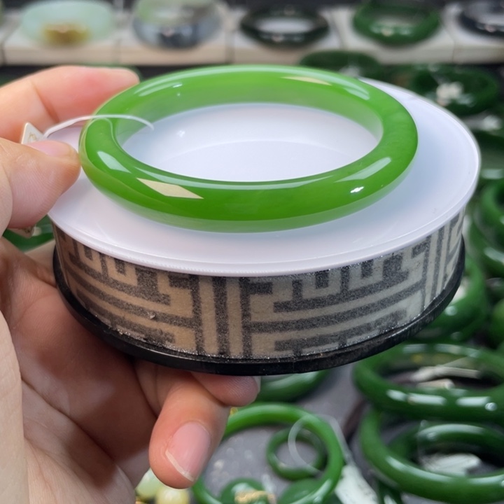 和田玉（碧玉）手镯未镶嵌