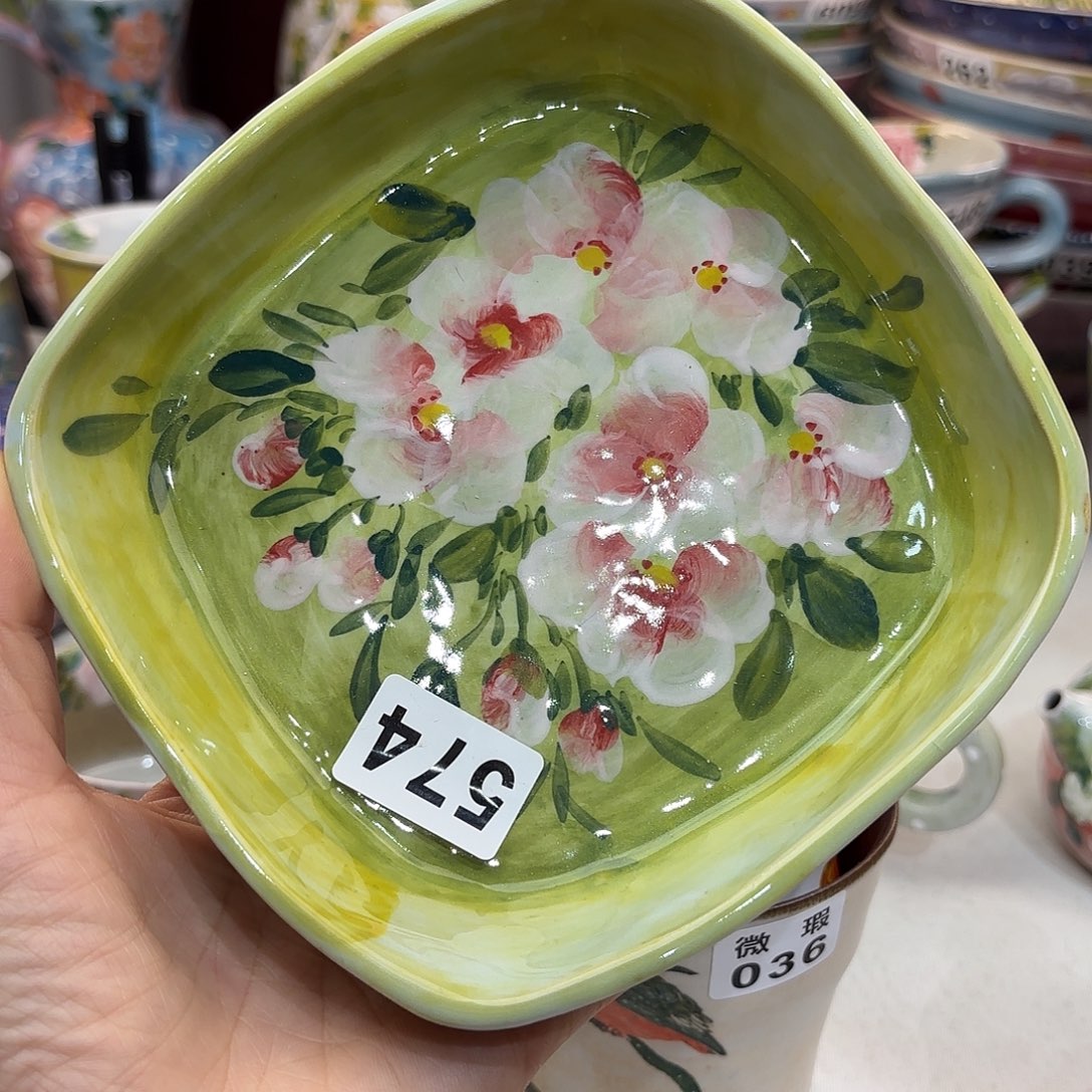 瓷片这一个是一家