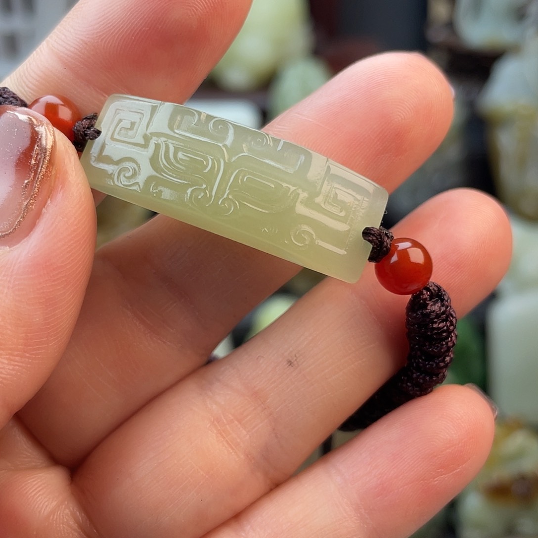 和田玉颈饰未镶嵌