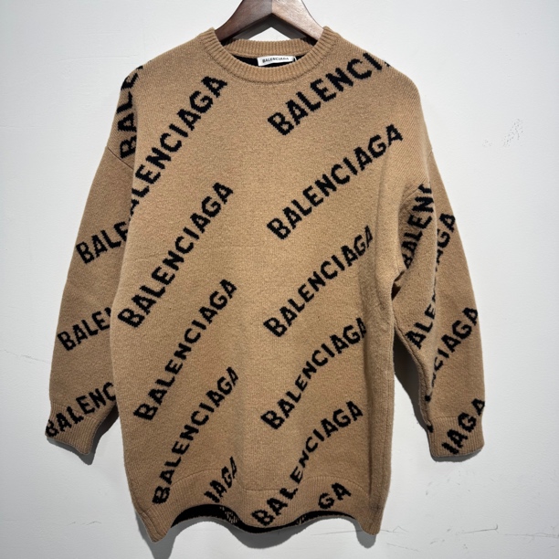 99新 Balenciaga/巴黎世家 99新巴黎世家满印弹幕毛衣  尺码：XS 