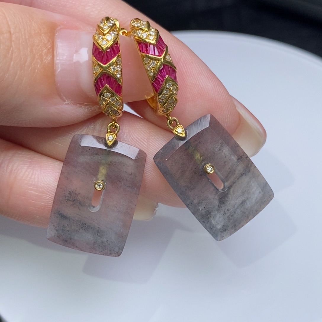 翡翠18K金镶嵌耳饰黑冰福贝