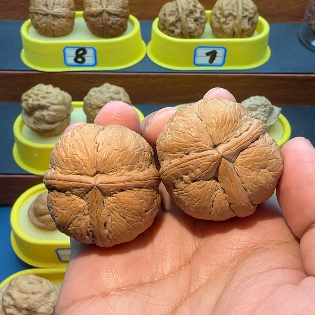 抖***到桃核把件蟒纹三炸
