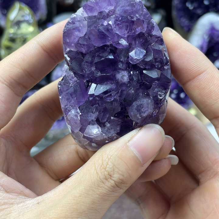 水晶大型摆件（非配饰）未镶嵌