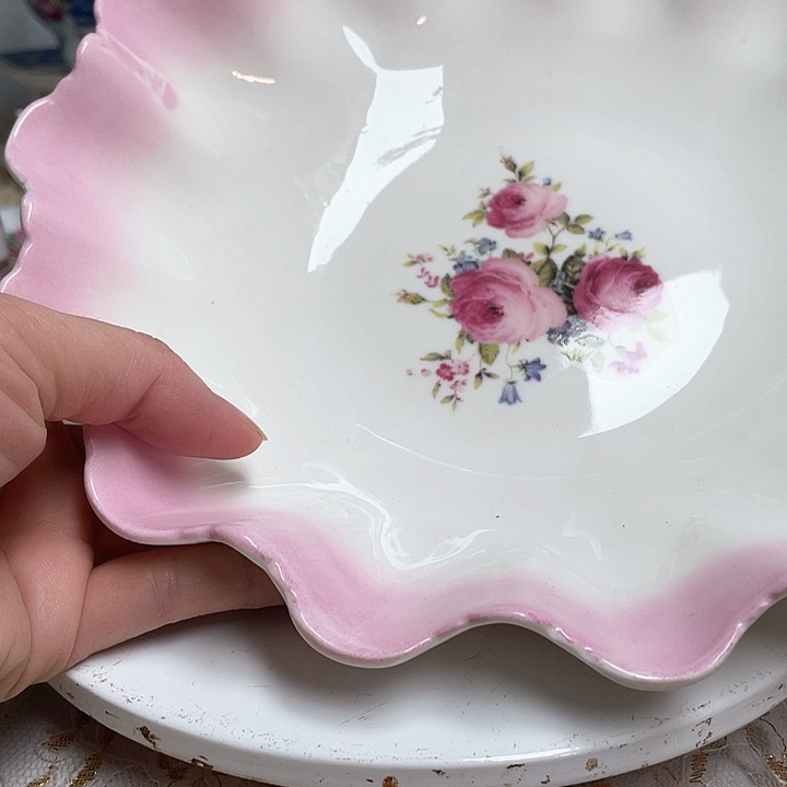 瓷片微瑕摆件创意设计风格