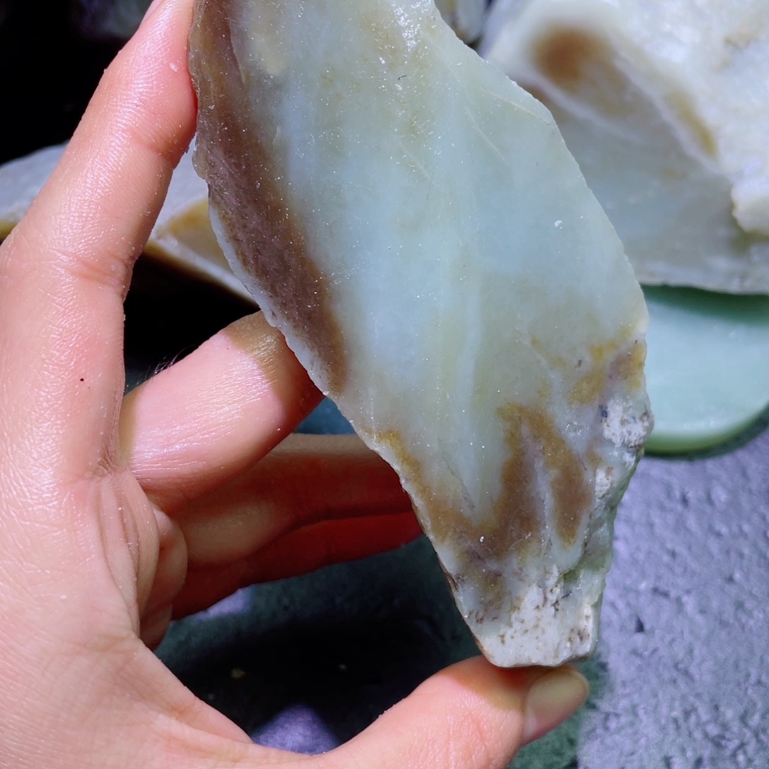 和田玉未镶嵌珠宝半成品