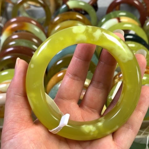 岫玉手镯未镶嵌1号