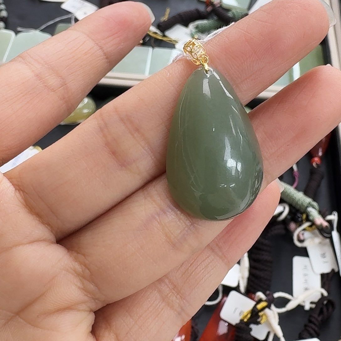和田玉18K金镶嵌颈饰@*!