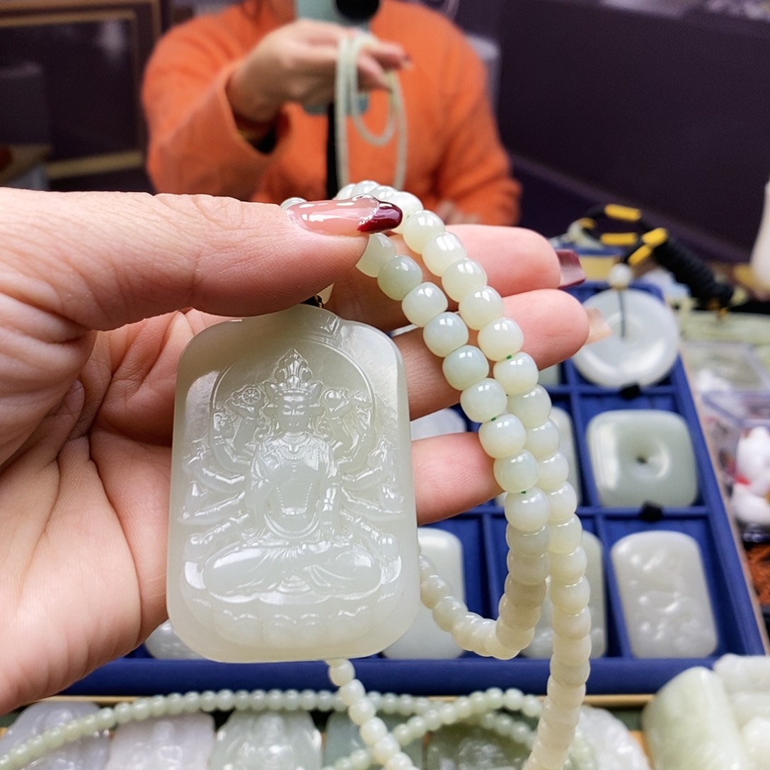 和田玉颈饰未镶嵌平****1