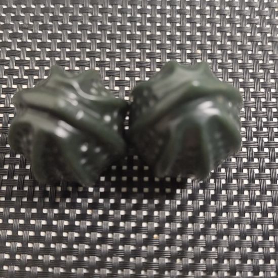 和田玉未镶嵌把件