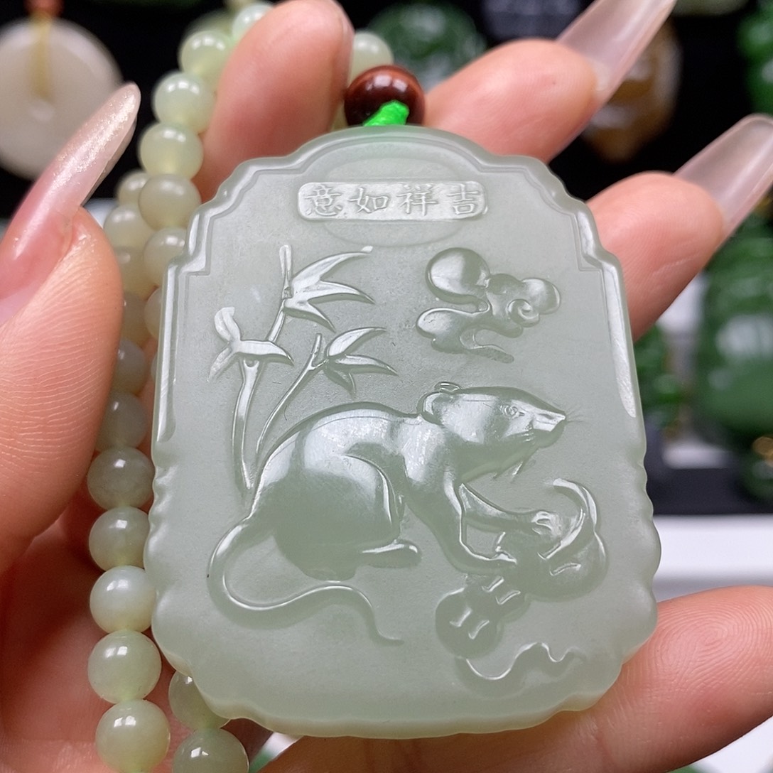 和田玉颈饰未镶嵌