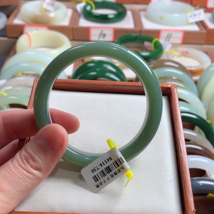 【闪购商品】和田玉手镯未镶嵌56.3