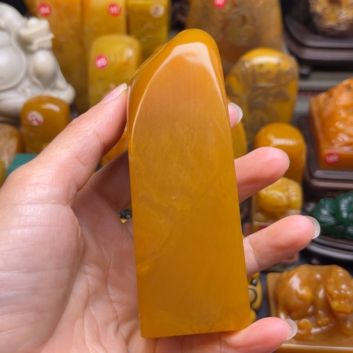 寿山石印石绿****娃题材：工艺品