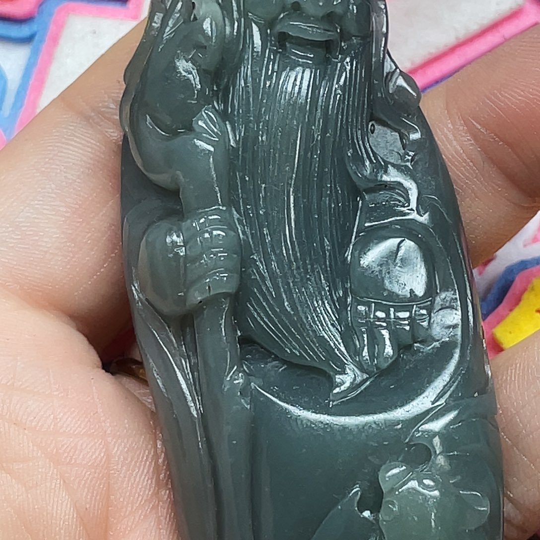 阳***竹和田玉未镶嵌颈饰