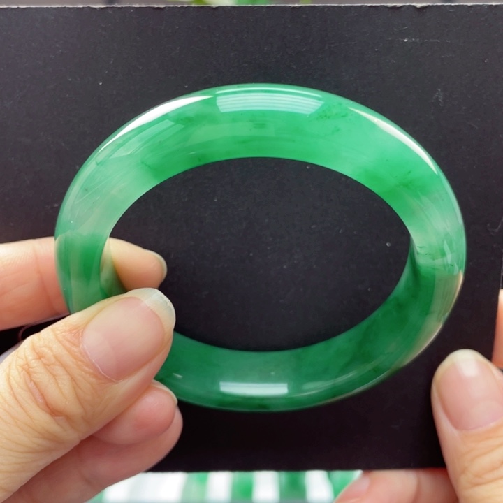 石英质玉手镯未镶嵌55/56