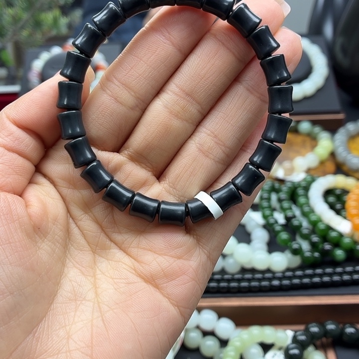 和田玉未镶嵌手串