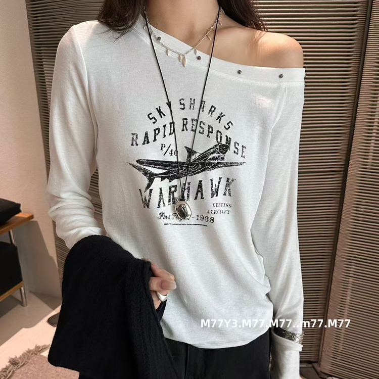 M77Y3正品88551长袖T恤女2025秋冬斜领小众设计铆钉显瘦打底上衣