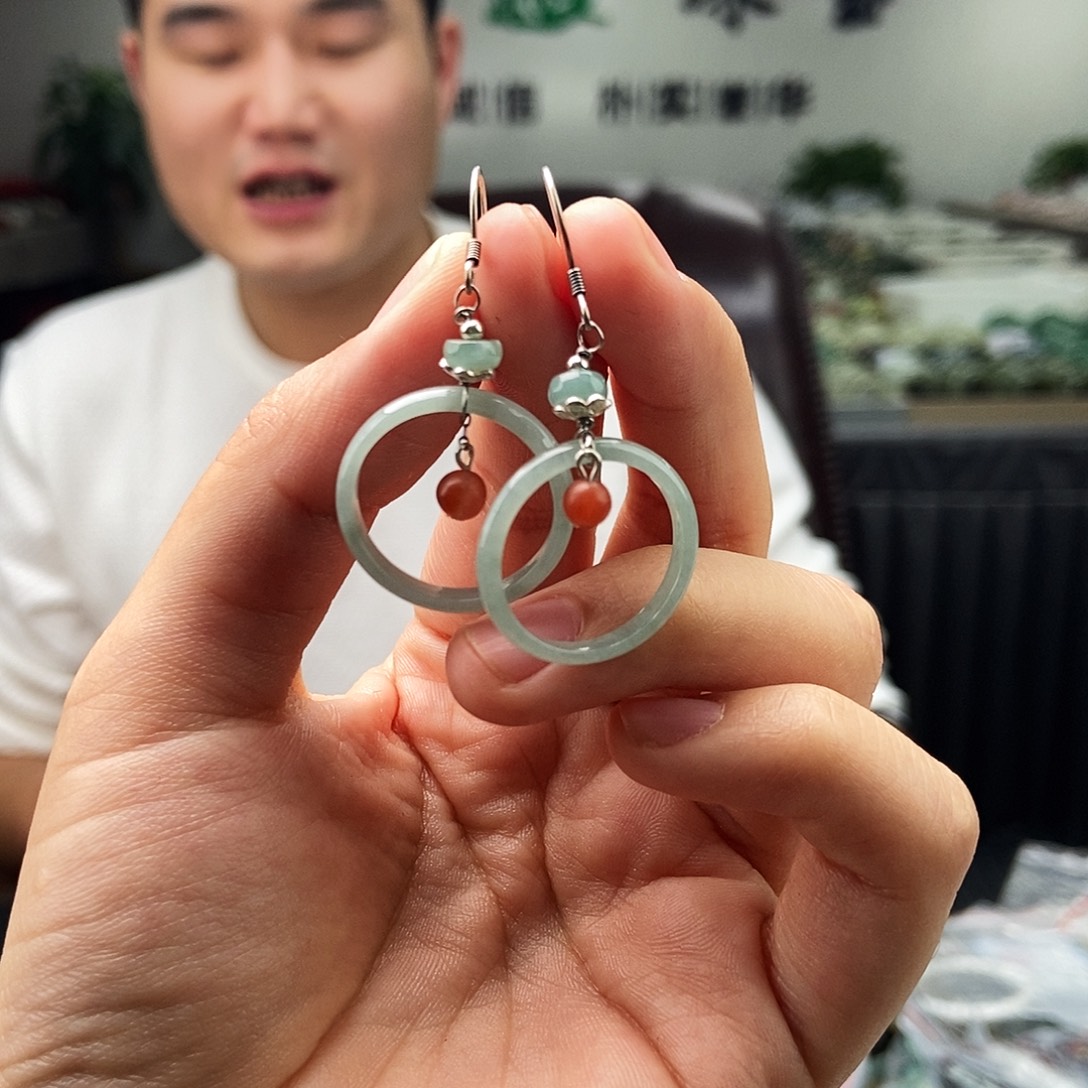 翡翠未镶嵌耳饰颜色多样性发拍一发一