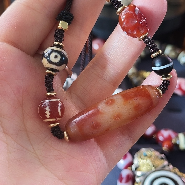 玛瑙/玉髓颈饰未镶嵌