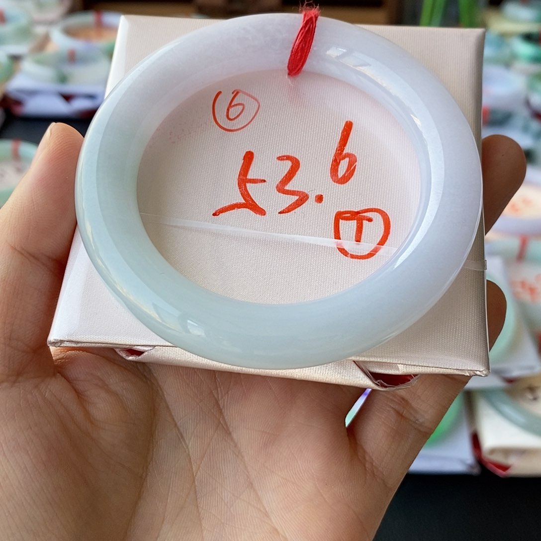 翡翠手镯未镶嵌6号