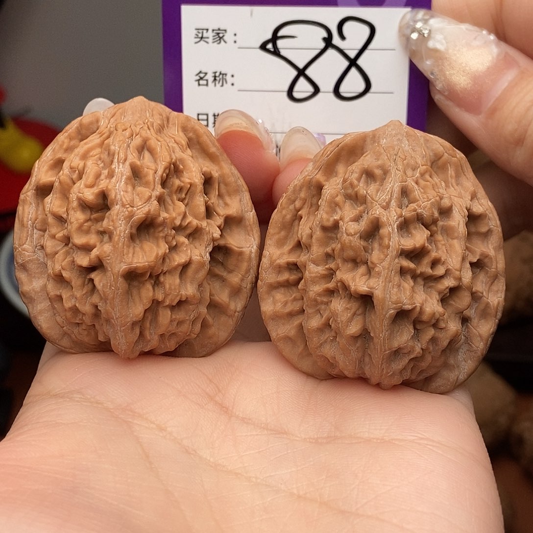 虎***王文玩核桃吊坠虎头43尺寸