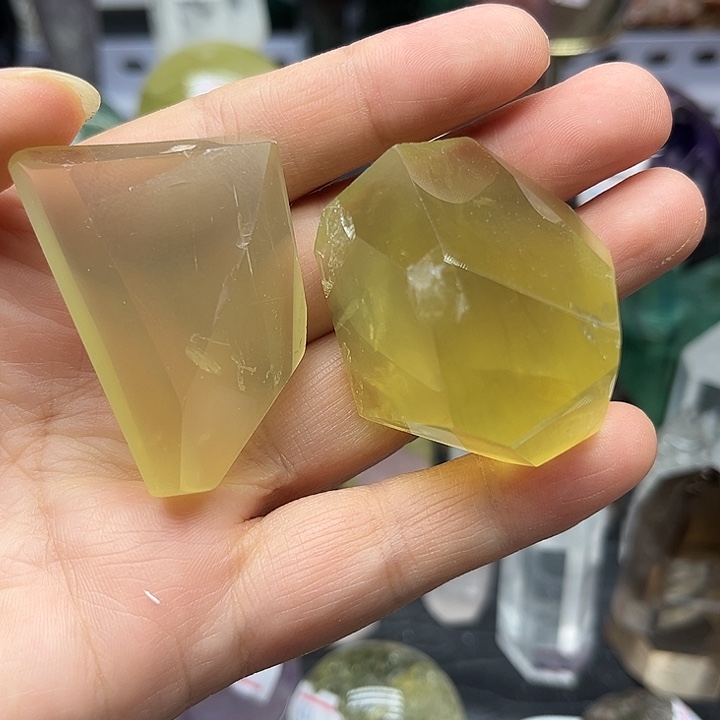 未镶嵌珠宝半成品水晶88克黄水晶随形