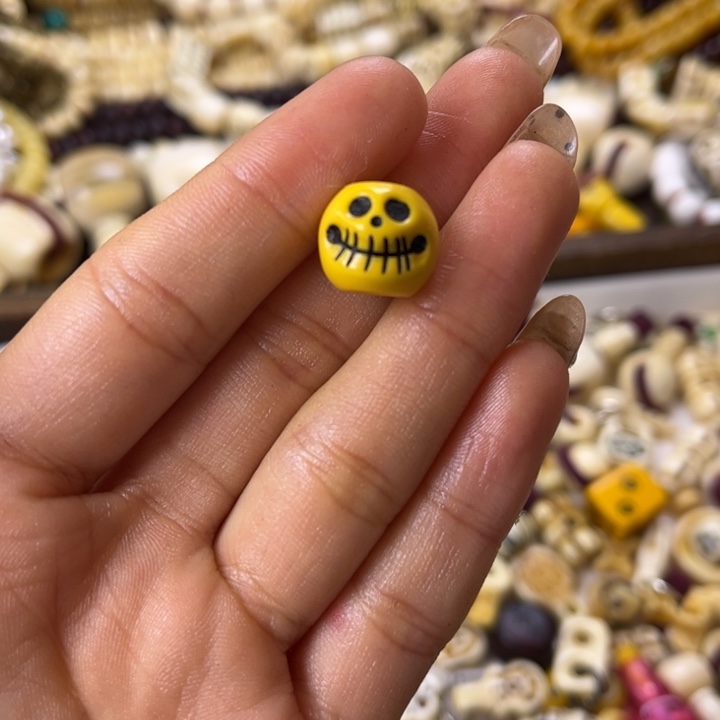 藏传收获一枚配饰