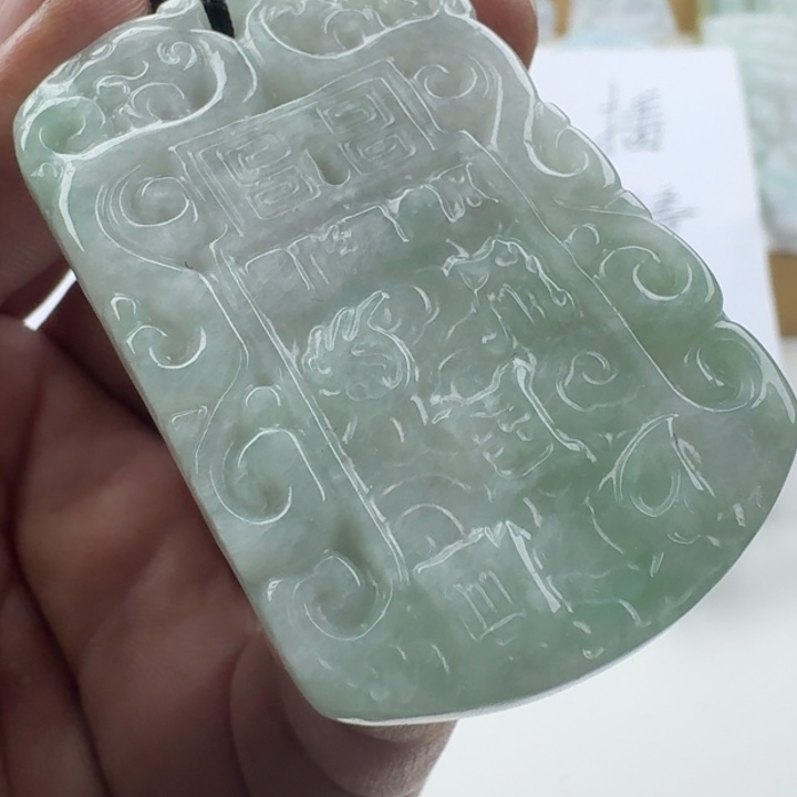 翡翠未镶嵌颈饰天然缅甸A货翡翠