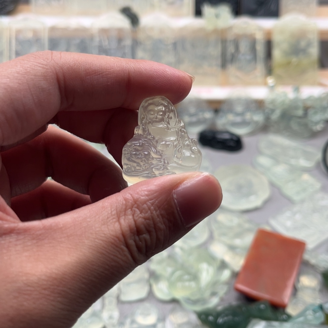 未镶嵌蛇纹石玉颈饰