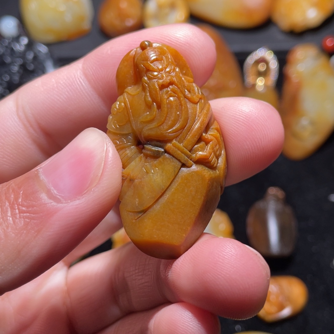 和田玉挂件未镶嵌八*