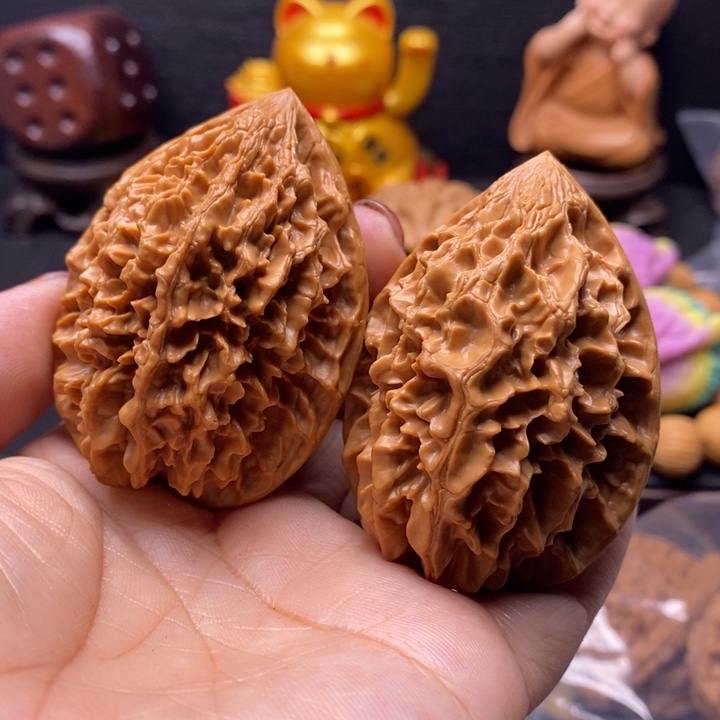 文玩核桃吊坠招财鼠