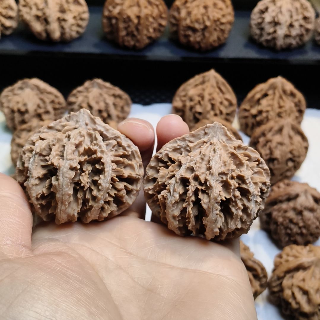 【闪购商品】吊坠桃核挽*