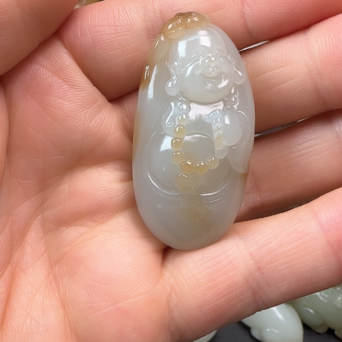 和田玉（糖玉）颈饰未镶嵌?****球