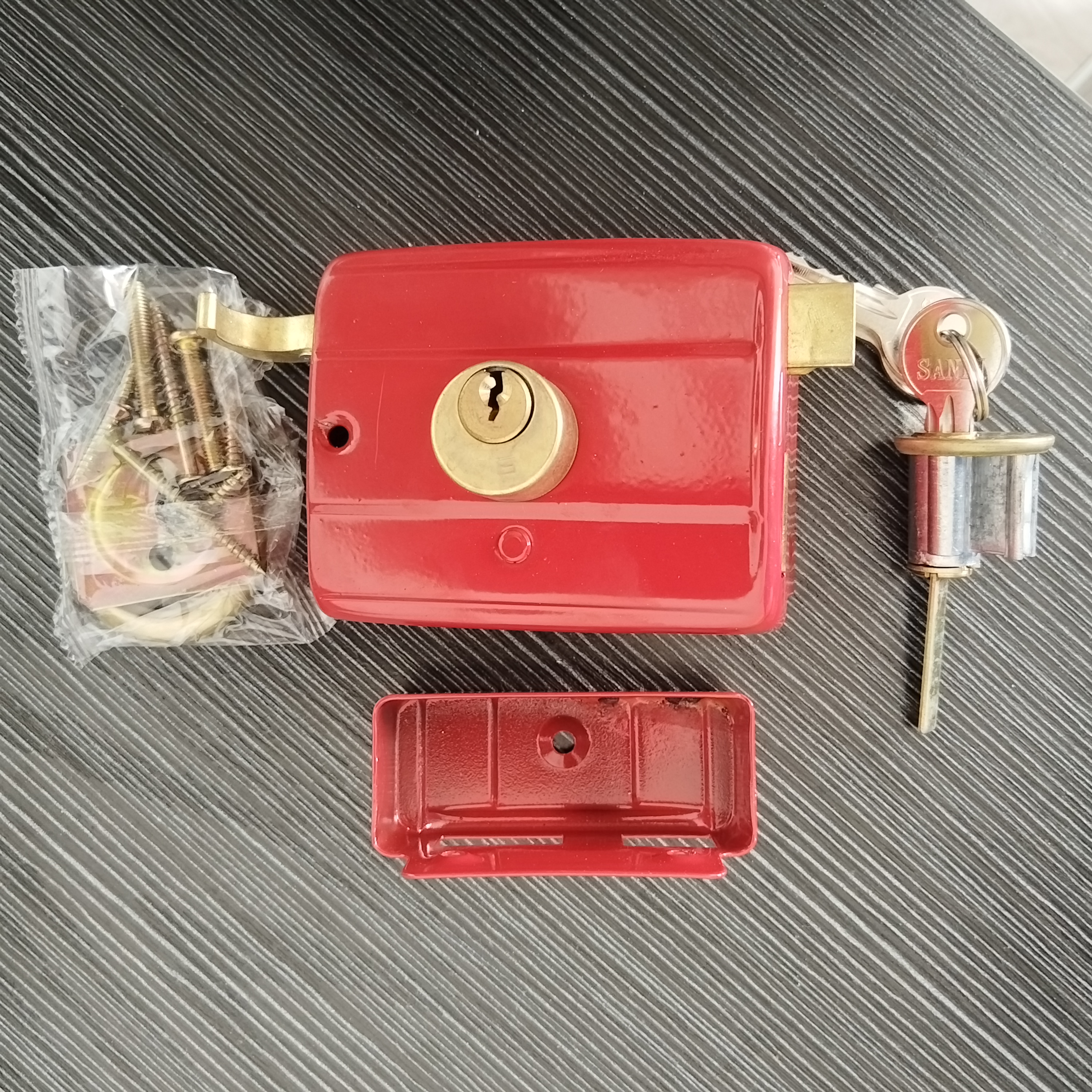 拍1发10 老式木门保险锁 三力556