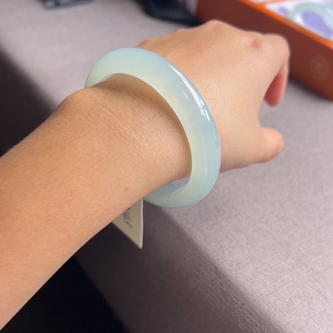 【闪购商品】翡翠手镯未镶嵌晴绿