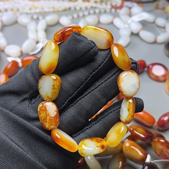 和田玉未镶嵌手链