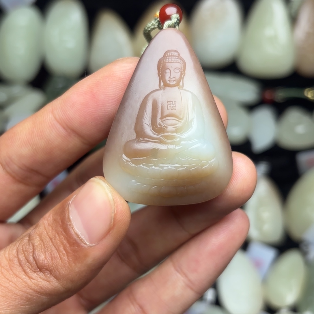 意***明和田玉未镶嵌颈饰