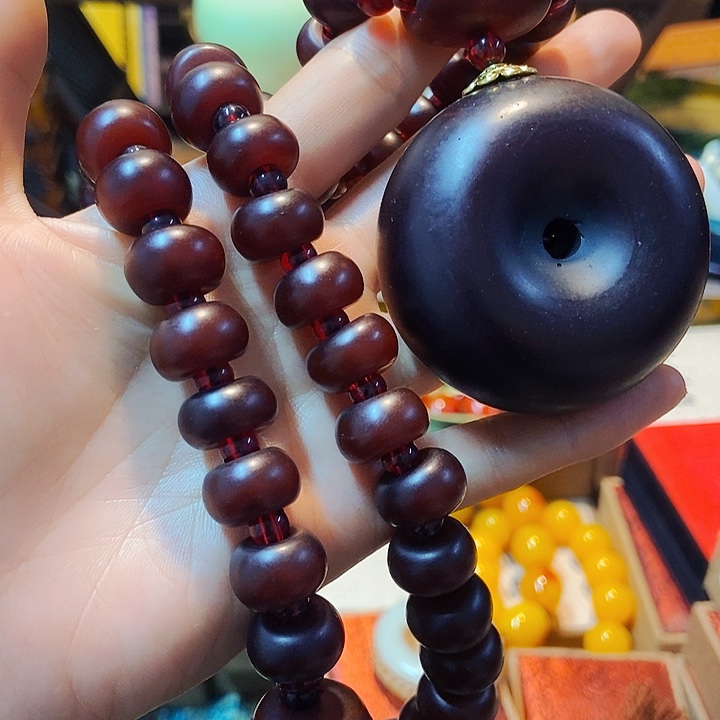 琥珀颈饰未镶嵌主播的节目有多精彩啊我也是看到